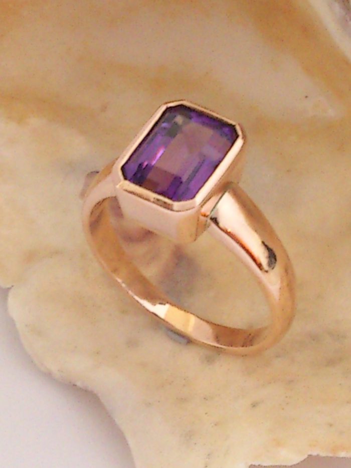 Red Gold Amethyst Ring