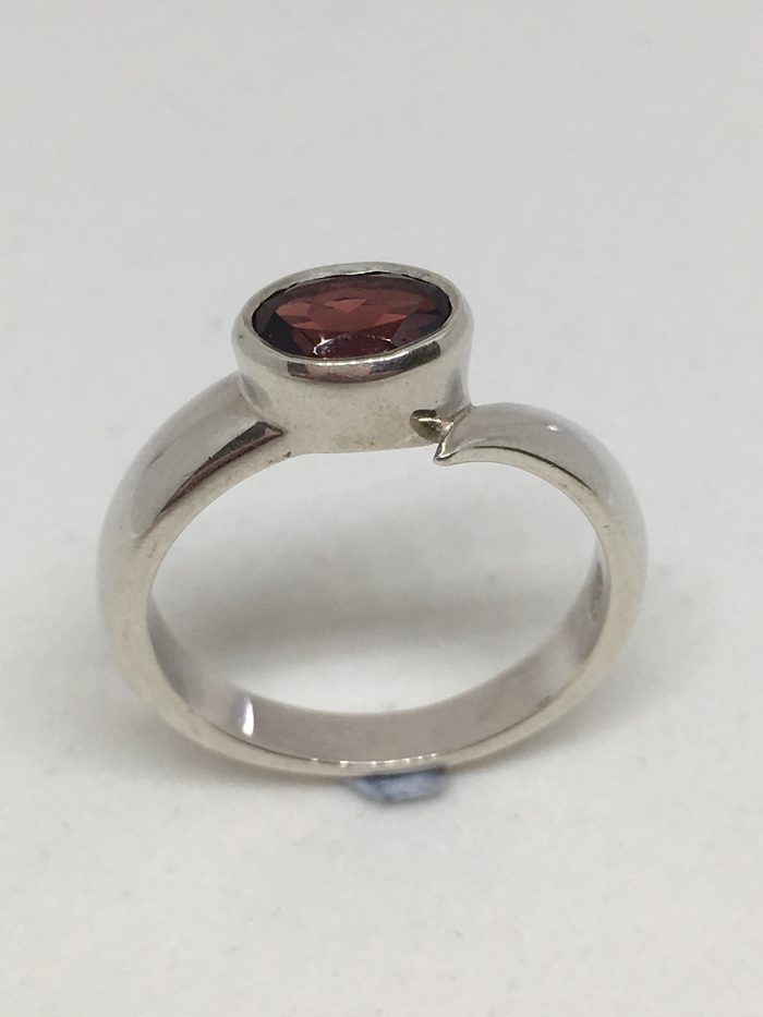 Silver Garnet Dress Ring - Image 3
