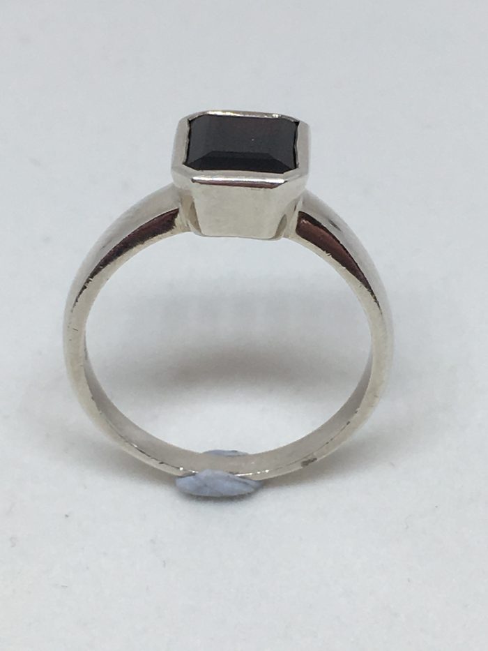 Silver Garnet Ring - Image 3