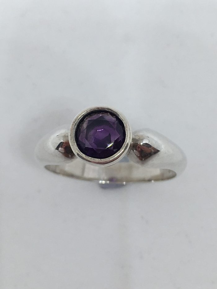 Round Amethyst Ring - Image 3