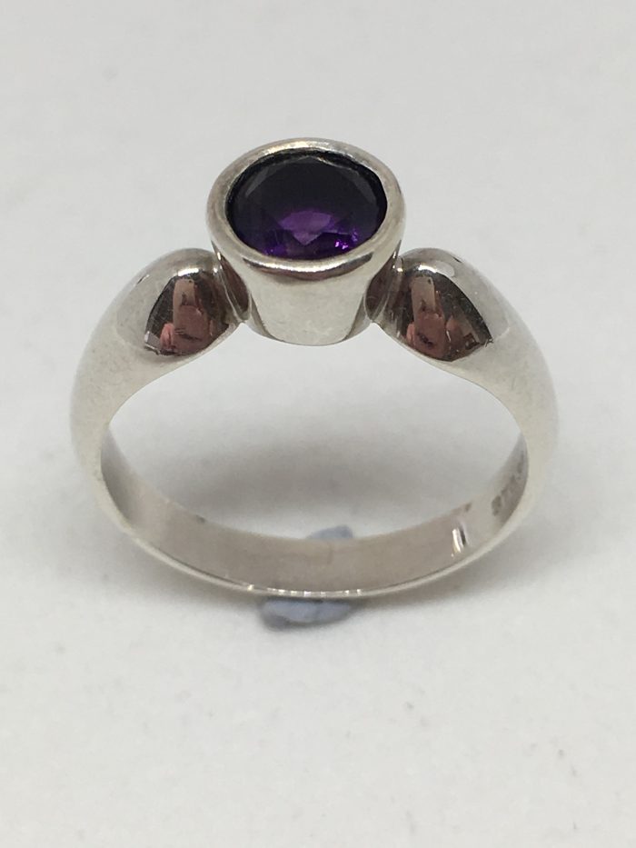 Round Amethyst Ring - Image 2