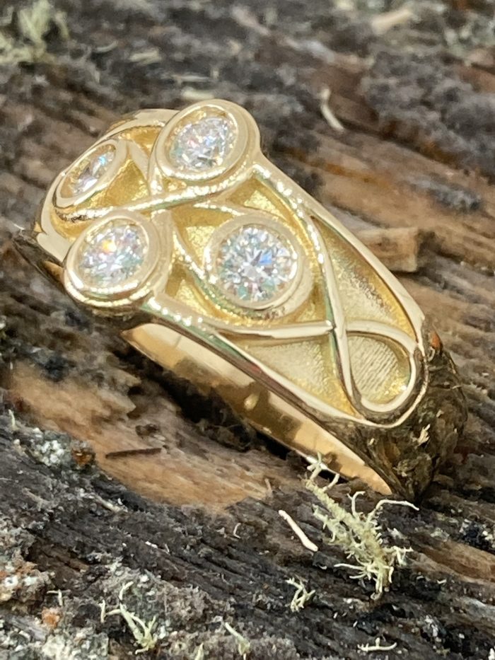 Diamond Celtic Ring - Image 2
