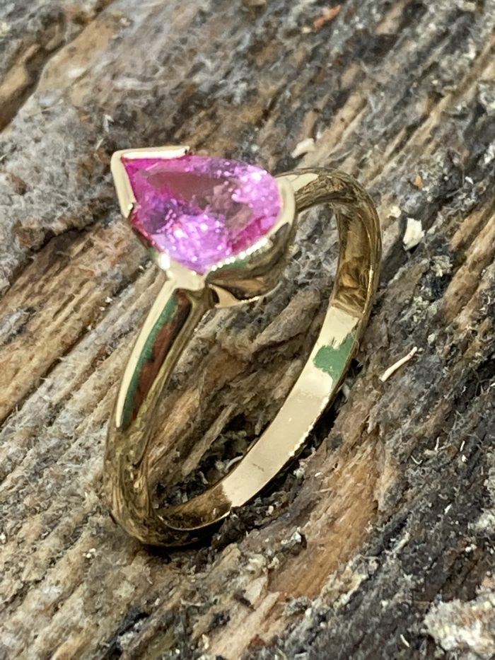 Pink Sapphire Ring - Image 2