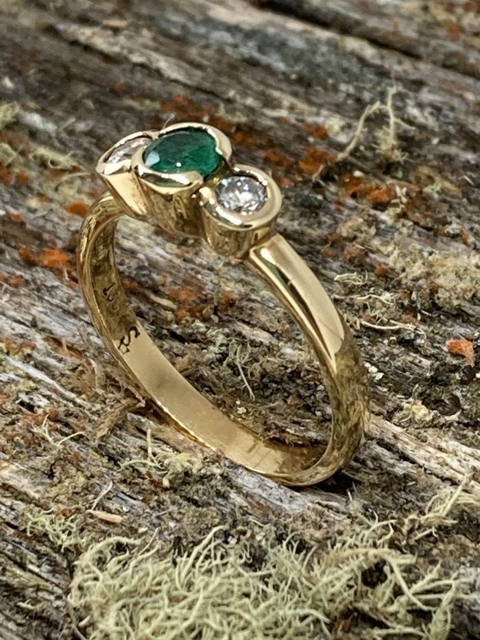 Emerald and Diamond Ring - Image 2