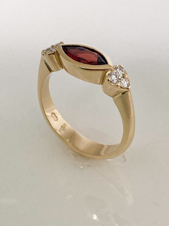 Marquise Garnet & Diamond Ring - Image 4