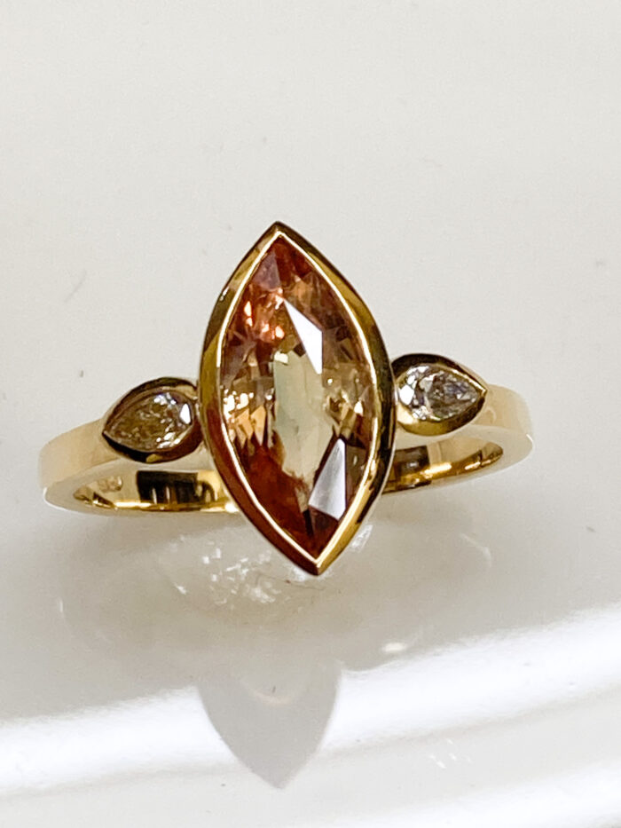 Marquise Yellow Sapphire & Diamond Ring - Image 4