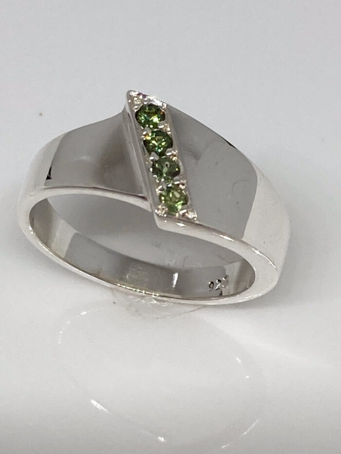 Green Sapphire Wrap Ring - Image 3