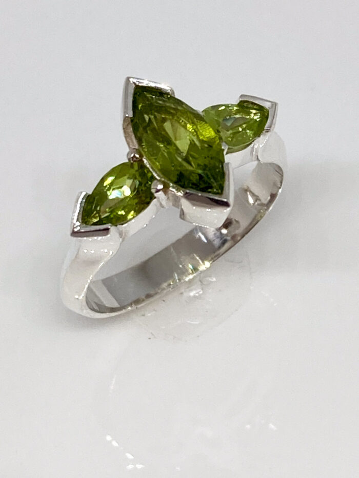 Peridot Ring - Image 4