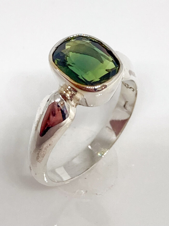 Cushion Green Sapphire Ring - Image 2